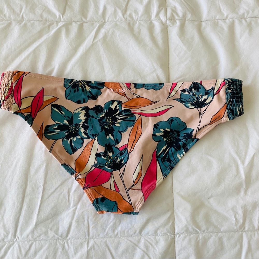 billabong bikini bottoms!! 🧚🏻‍♀️✨🌸
